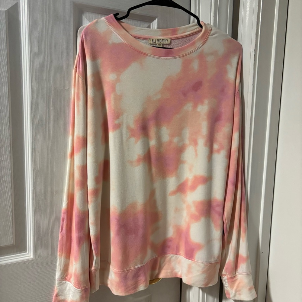 All Worthy by Hunter McGrady Pink and Cream Tie-Dye Sweatshirt